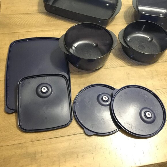 Tupperware Heat N Serve Set Of 4 Black Rectangle - Picture 3 of 3